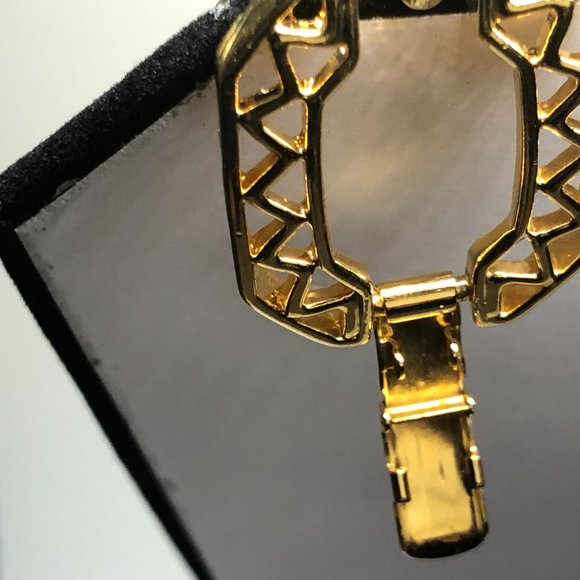 Golden Link Choker - Picture 3 of 3